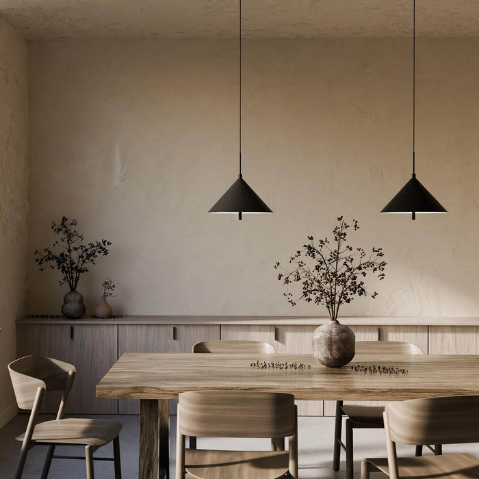 Riippuvalaisin Jolie musta